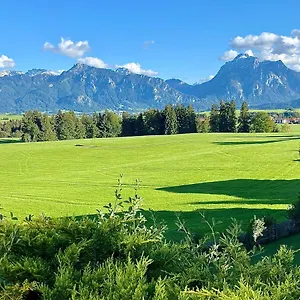 Butler * Bohemian Spirit In The Alps * Netflix Apartment Füssen